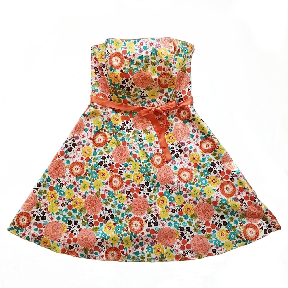 Floral Dress with Full Circle Skirt Size 14